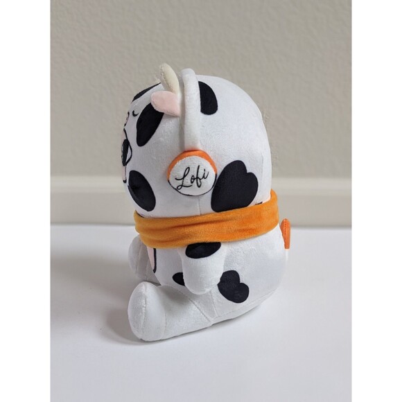 Ketnipz #5 LoFi Girl Cow Plush "Bean" with Original Display Box Limited Edition - Picture 4 of 14